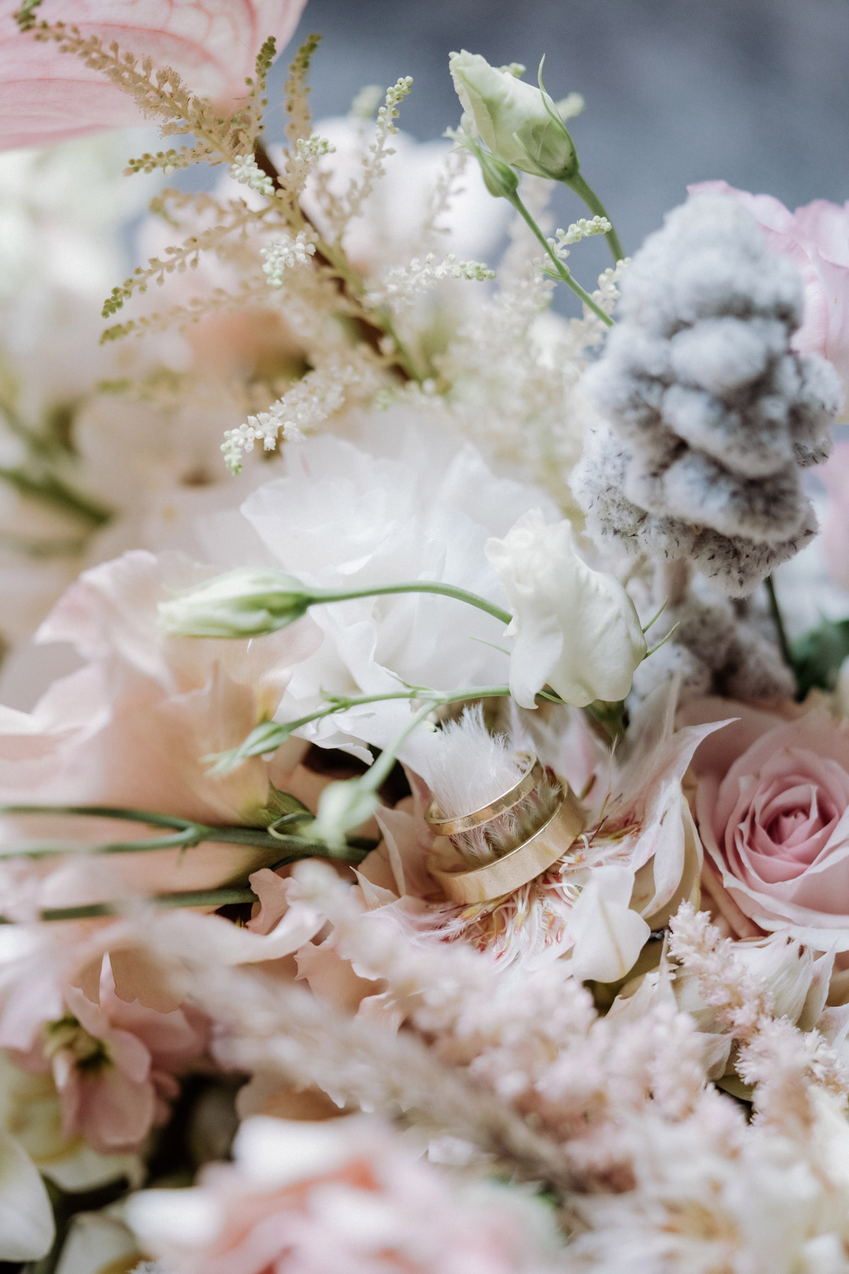 goldene Eheringe Detailaufnahme