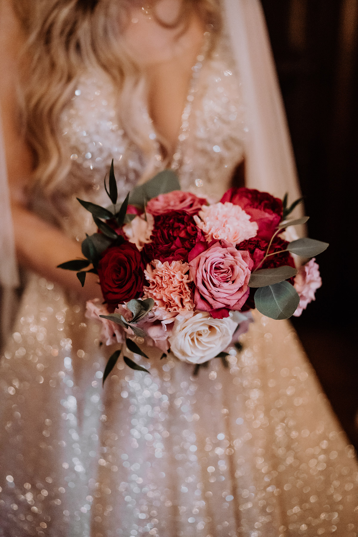 Brautstrauß in Rosa, Weiß und Rot