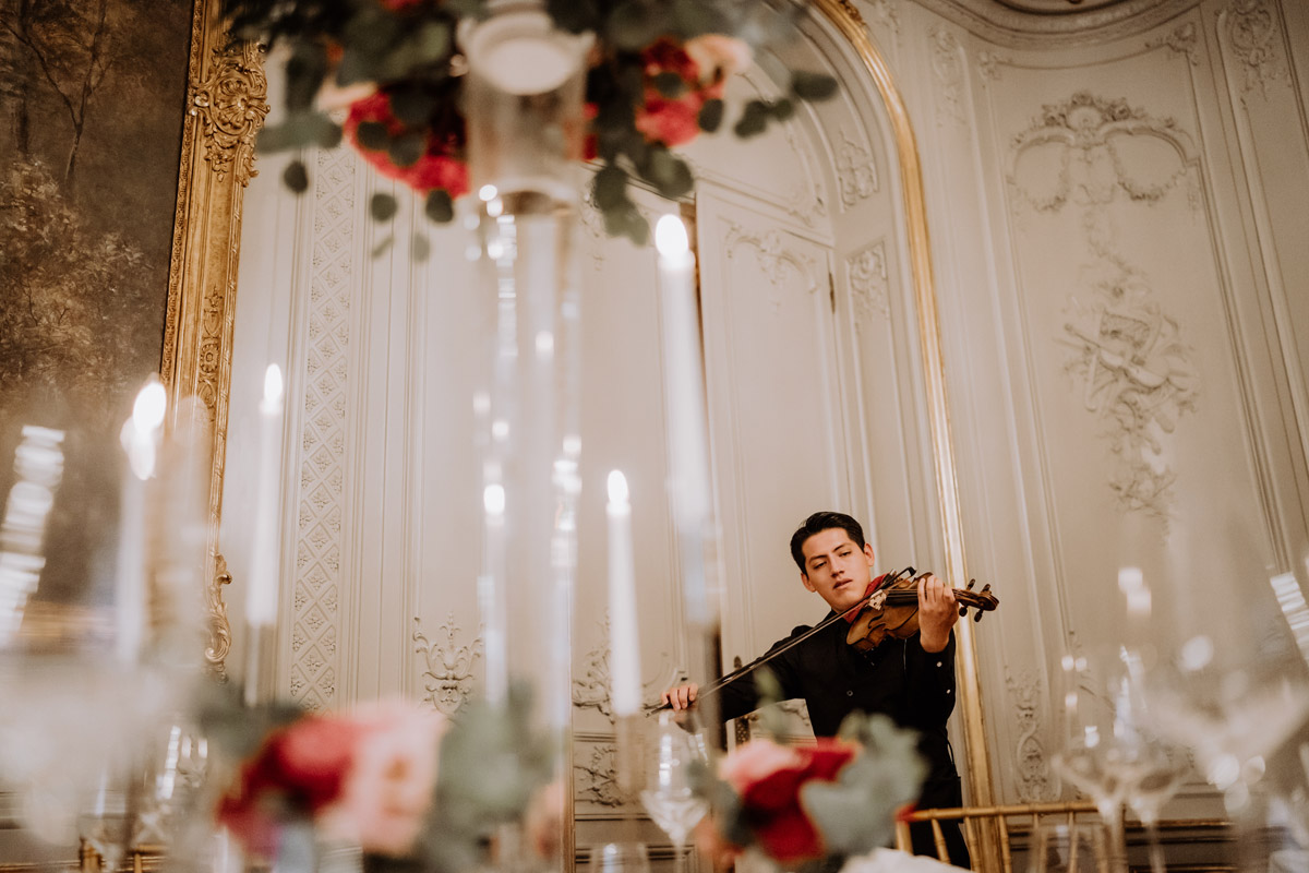 Violist spielt auf Hochzeit: Hochzeitsvideograf Berlin hält Livemusik perfekt fest