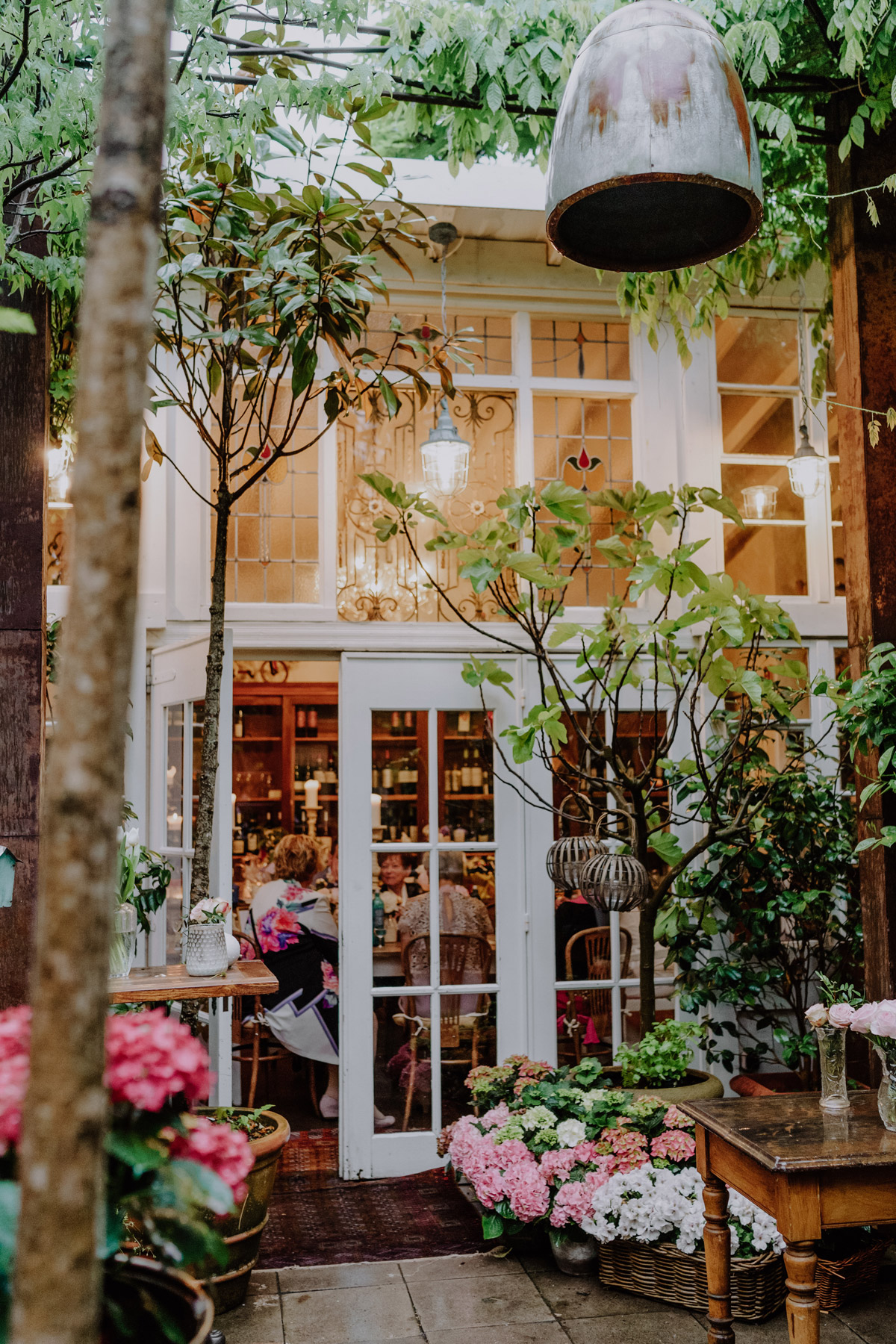 Location Außenaufnahme bei Nacht in Berlin