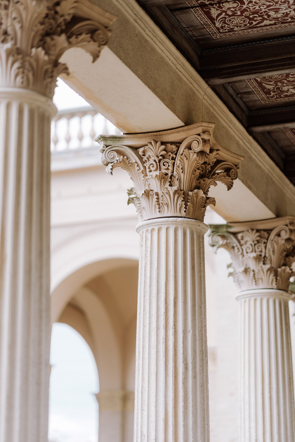 Detailaufnahme Säule im Schloss Belvedere Pfingstberg in Brandenburg