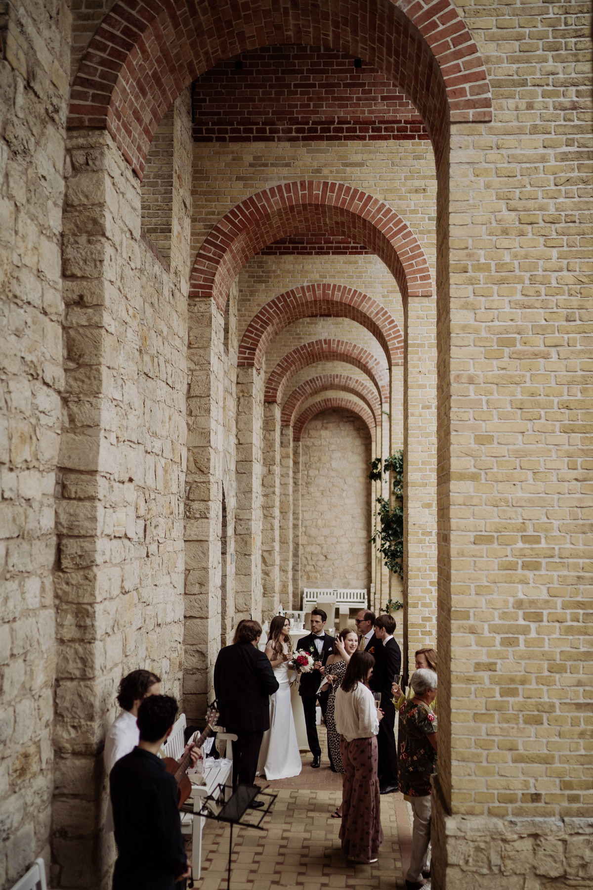 Feierliche Stimmung: Sektempfang in den Arkaden mit Live-Musik Begleitung